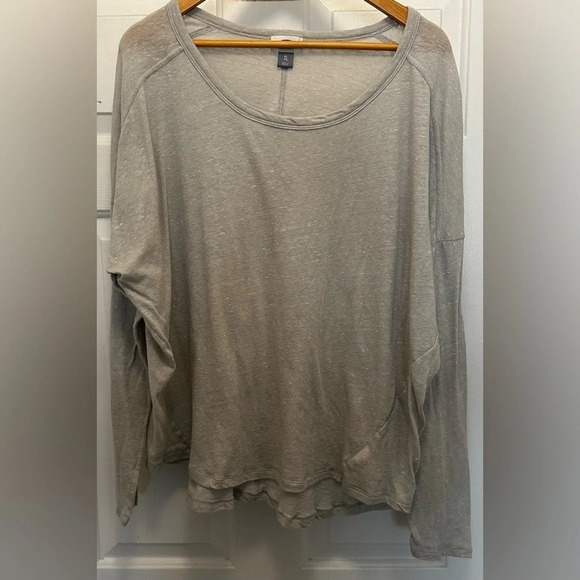 Old Navy Women’s Size XL Long Sleeve Shirt - Picture 1 of 5